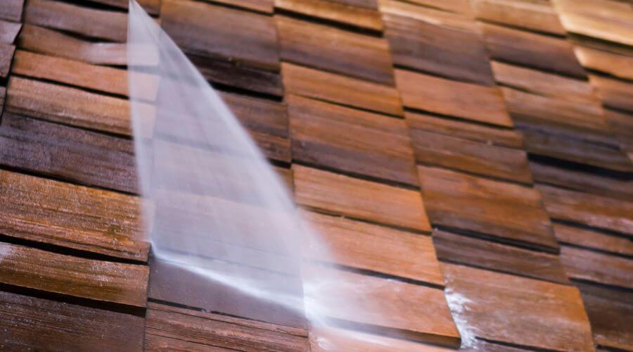 Professional gutter cleaning in Roann, IN